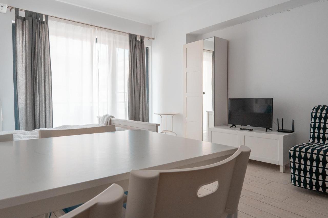 Bright Apartments Mamaia Nord Zewnętrze zdjęcie
